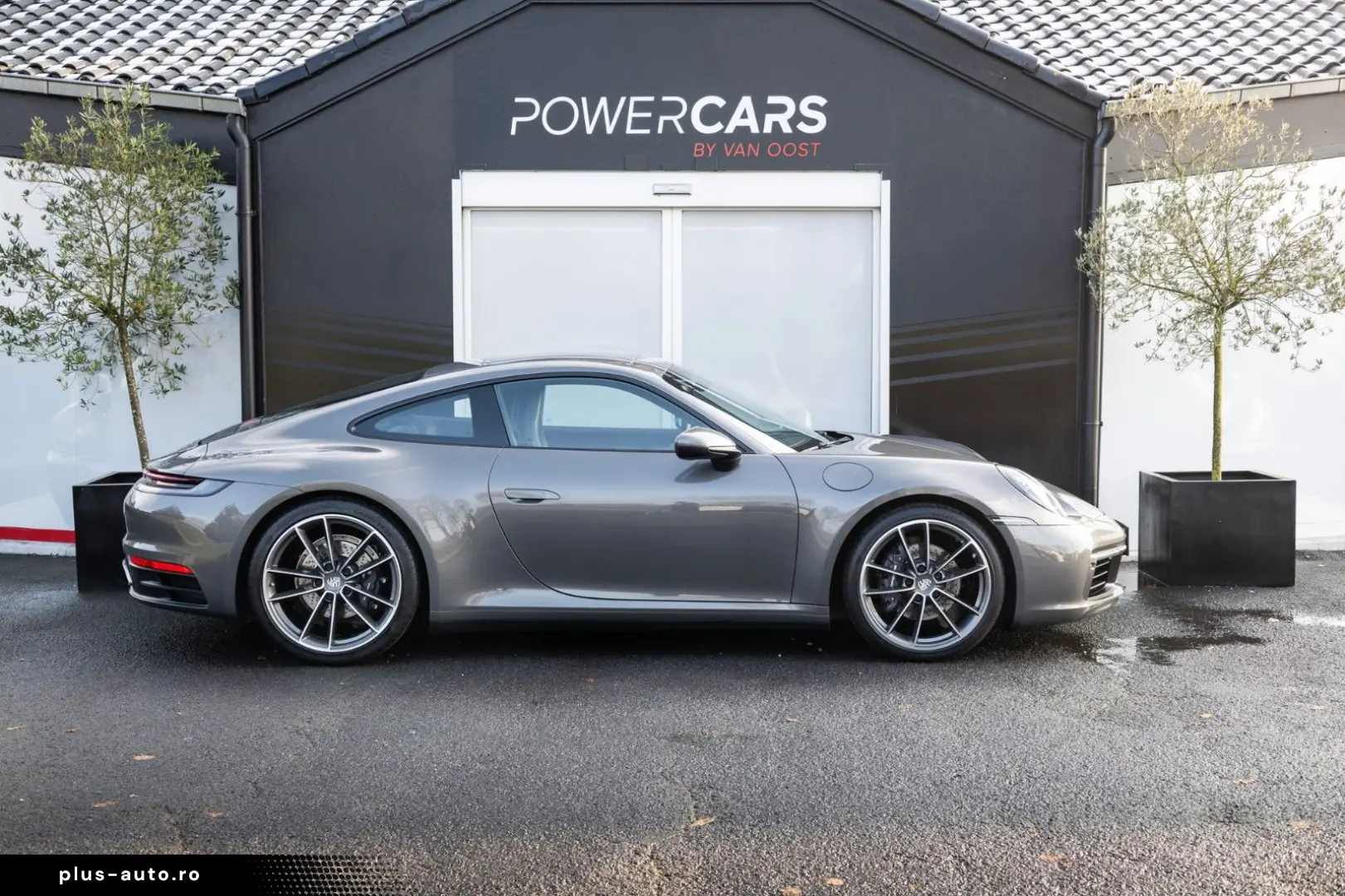 PORSCHE 992 Carrera 4 Coupé   Sunroof   Erst Hand