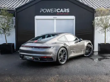 PORSCHE 992 Carrera 4 Coupé   Sunroof   Erst Hand