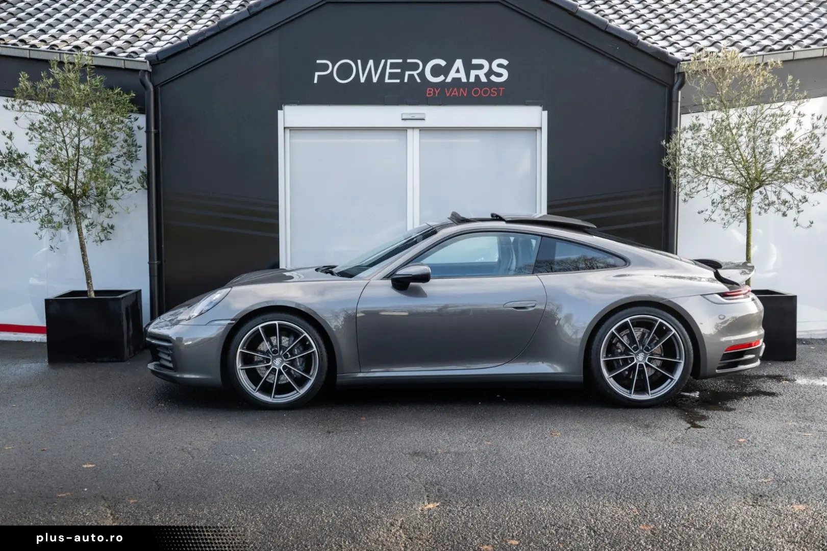 PORSCHE 992 Carrera 4 Coupé   Sunroof   Erst Hand