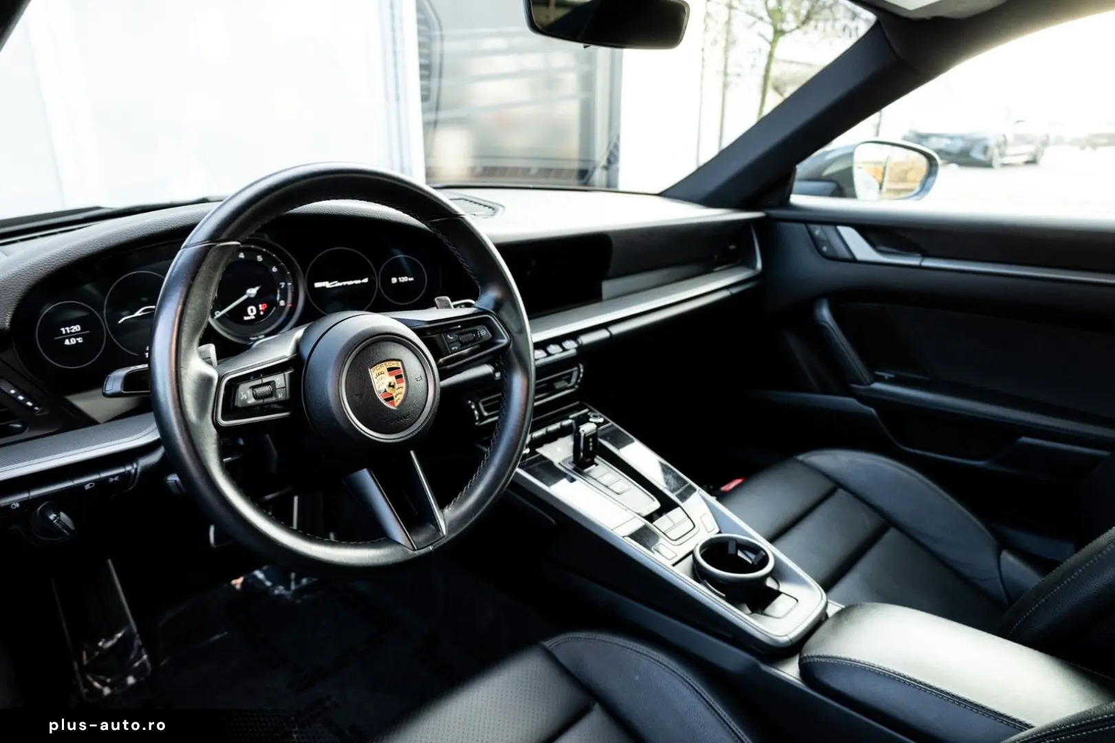 PORSCHE 992 Carrera 4 Coupé   Sunroof   Erst Hand