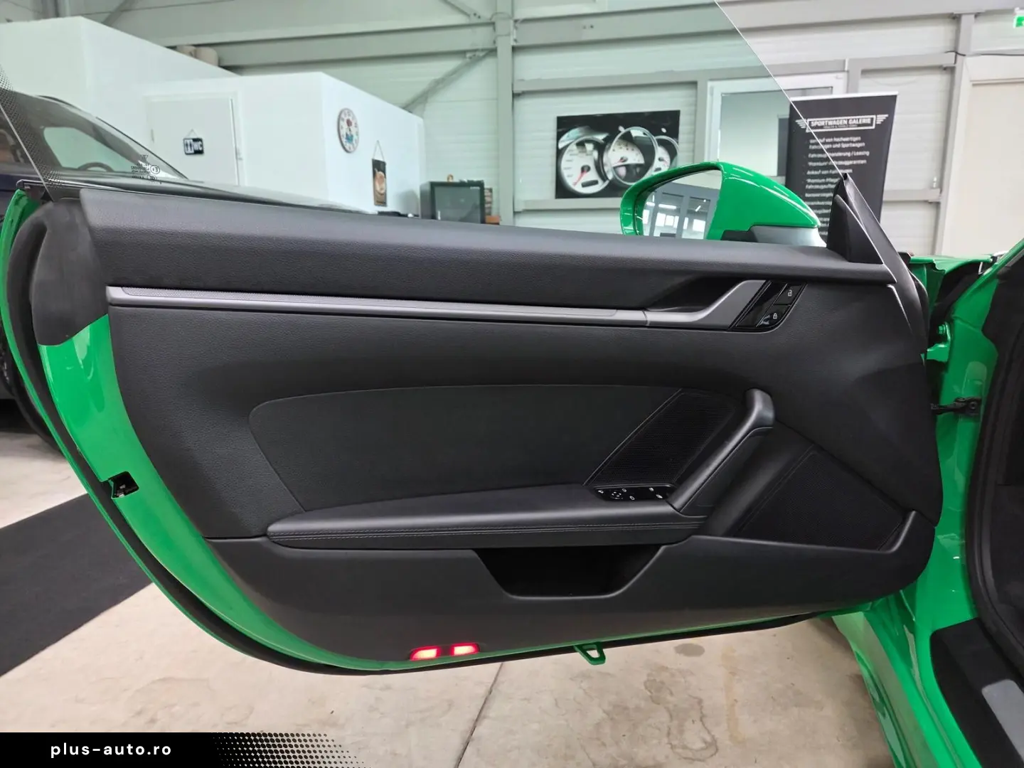 PORSCHE 911 992 Carrera  Sport-Chrono Rückfahr  867€