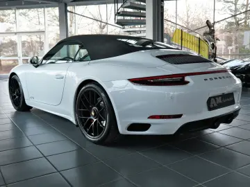 PORSCHE 991.2 Carrera 4 GTS Cabrio Hinterachslenkung LED