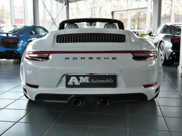 PORSCHE 991.2 Carrera 4 GTS Cabrio Hinterachslenkung LED
