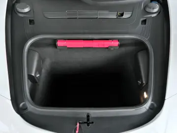 PORSCHE 991.2 Carrera 4 GTS Cabrio Hinterachslenkung LED