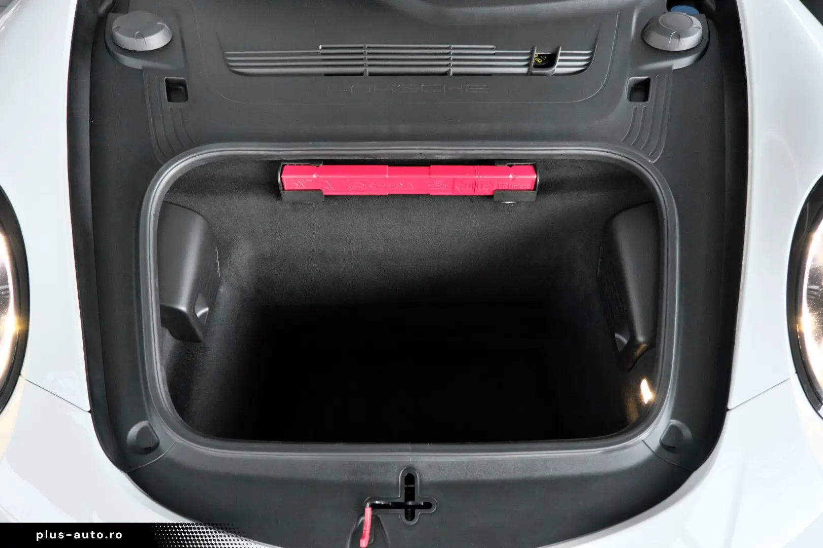 PORSCHE 991.2 Carrera 4 GTS Cabrio Hinterachslenkung LED