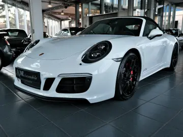 PORSCHE 991.2 Carrera 4 GTS Cabrio Hinterachslenkung LED