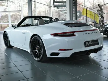 PORSCHE 991.2 Carrera 4 GTS Cabrio Hinterachslenkung LED