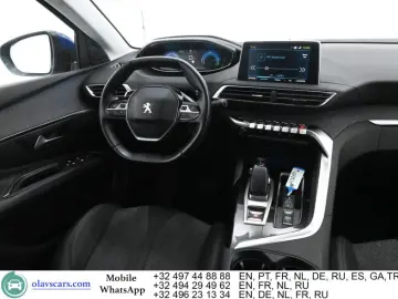 PEUGEOT 3008 Hybrid 225-e Allure Pano Aut. LED-Xenon Na