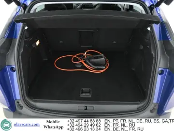 PEUGEOT 3008 Hybrid 225-e Allure Pano Aut. LED-Xenon Na