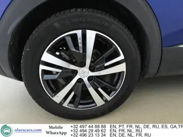 PEUGEOT 3008 Hybrid 225-e Allure Pano Aut. LED-Xenon Na