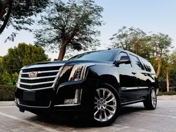 CADILLAC ESV CLEAN CARFAX HEAD UP DVD 7 SITZER GARANTIE