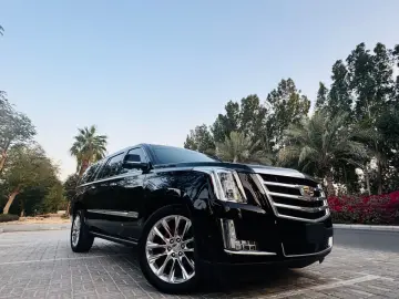 CADILLAC ESV CLEAN CARFAX HEAD UP DVD 7 SITZER GARANTIE