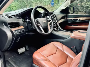 CADILLAC ESV CLEAN CARFAX HEAD UP DVD 7 SITZER GARANTIE