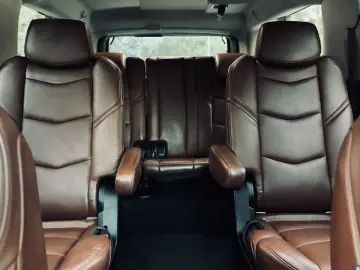 CADILLAC ESV CLEAN CARFAX HEAD UP DVD 7 SITZER GARANTIE