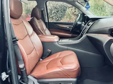 CADILLAC ESV CLEAN CARFAX HEAD UP DVD 7 SITZER GARANTIE