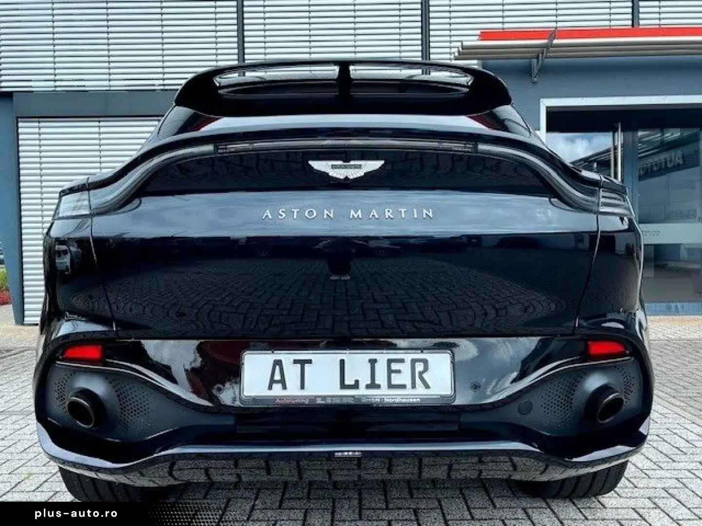 ASTON MARTIN DBX 4.0 V8