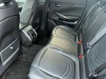 ASTON MARTIN DBX 4.0 V8