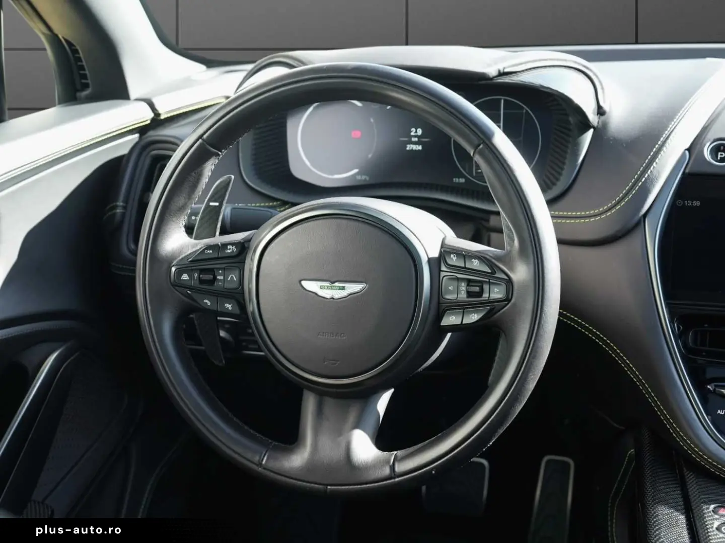 ASTON MARTIN DBX 707