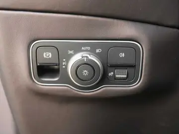 ASTON MARTIN DBX 707