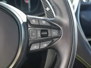 ASTON MARTIN DBX 707