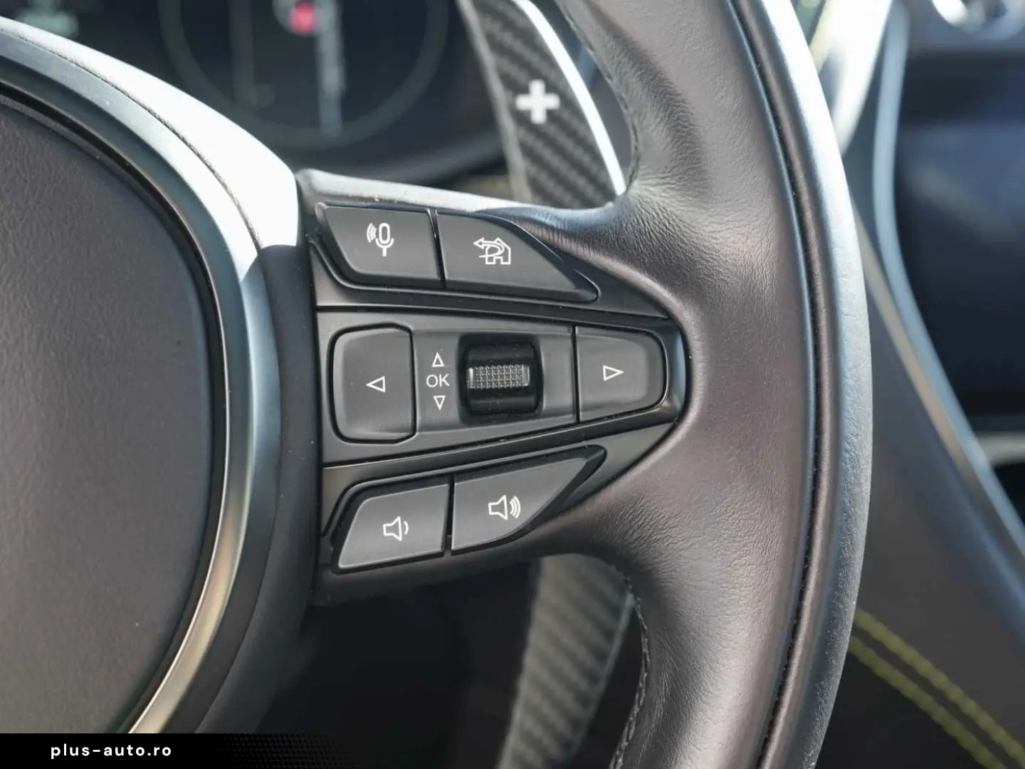 ASTON MARTIN DBX 707