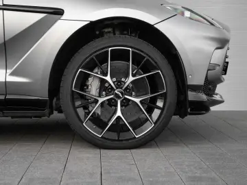 ASTON MARTIN DBX 707 V8 4x4