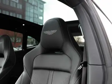 ASTON MARTIN DBX 707 V8 4x4