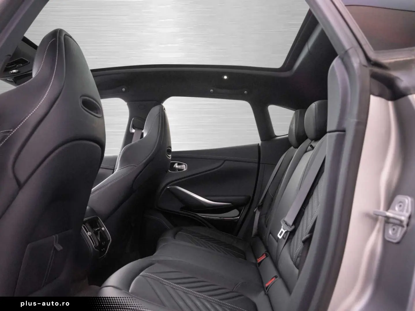 ASTON MARTIN DBX 707 V8 4x4