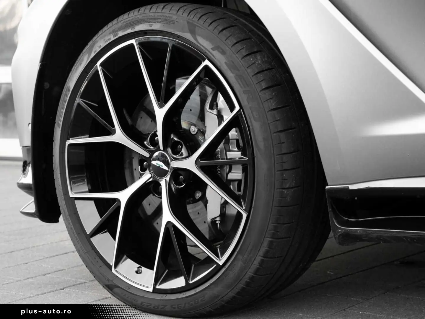 ASTON MARTIN DBX 707 V8 4x4