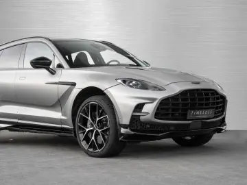 ASTON MARTIN DBX 707 V8 4x4