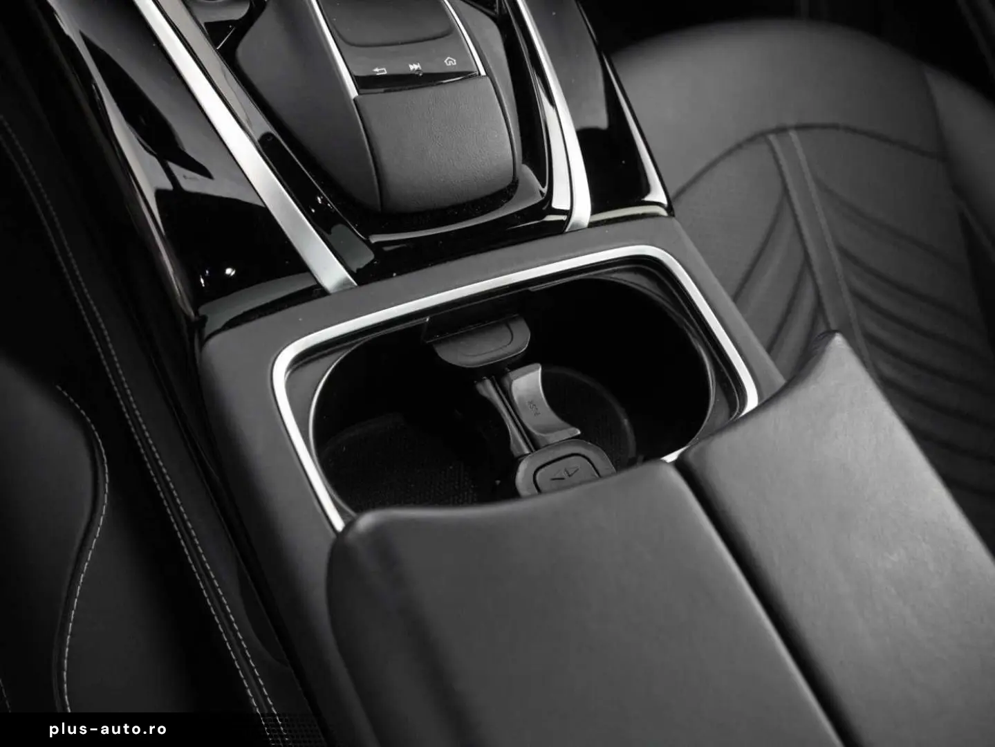 ASTON MARTIN DBX 707 V8 4x4