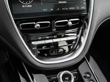 ASTON MARTIN DBX 707 V8 4x4