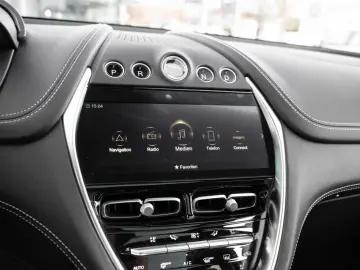 ASTON MARTIN DBX 707 V8 4x4