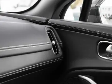 ASTON MARTIN DBX 707 V8 4x4