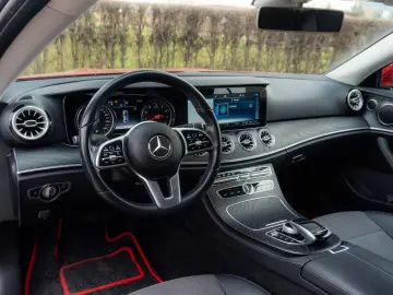 Mercedes-Benz E 200 Coupe