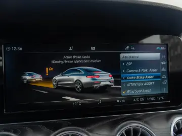 Mercedes-Benz E 200 Coupe