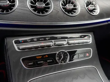 Mercedes-Benz E 200 Coupe