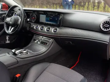 Mercedes-Benz E 200 Coupe