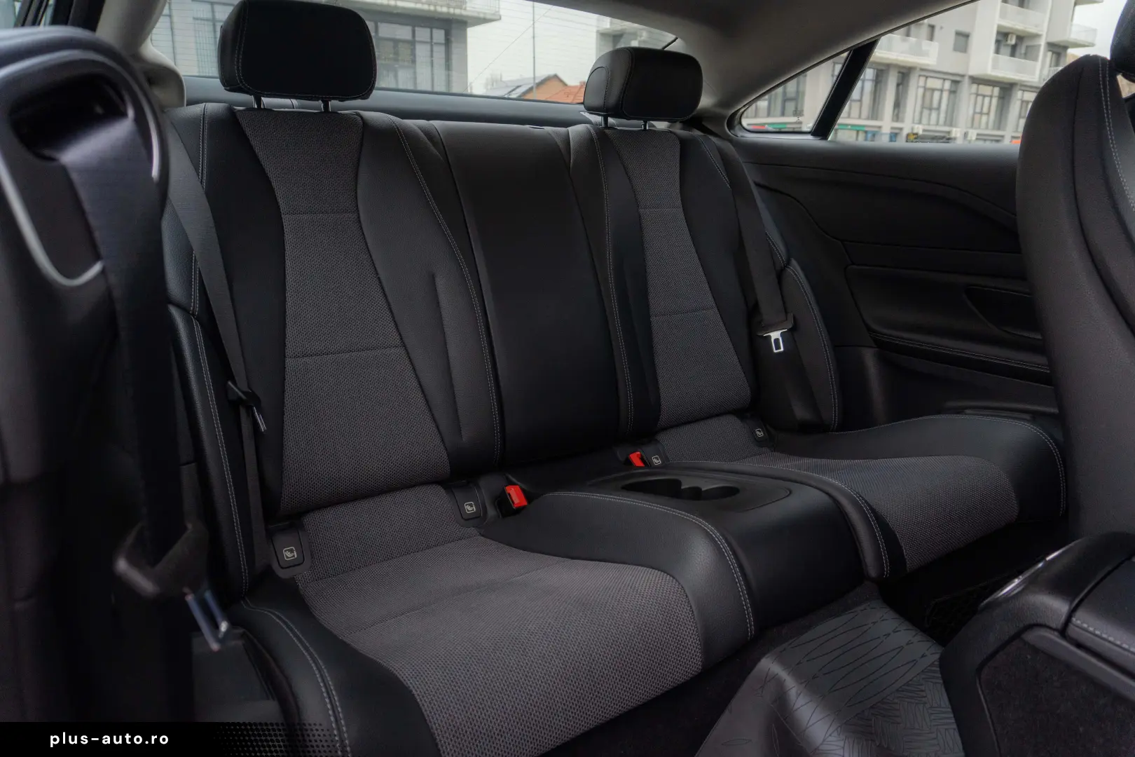 Mercedes-Benz E 200 Coupe