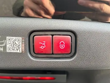 MERCEDES-BENZ E 53 AMG Hybrid 4M