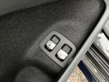 MERCEDES-BENZ E 53 AMG Hybrid 4M