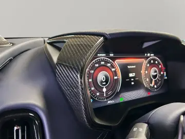 ASTON MARTIN DBX 707 Onyx Black Dark Knight Bowers & Wilkins