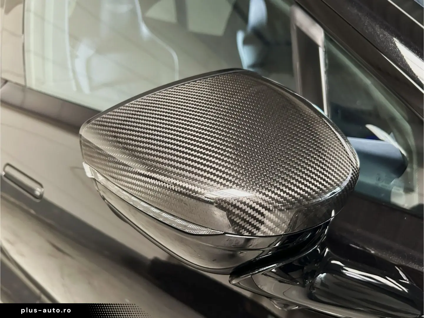 ASTON MARTIN DBX 707 Onyx Black Dark Knight Bowers & Wilkins