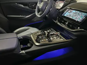 ASTON MARTIN DBX 707 Onyx Black Dark Knight Bowers & Wilkins