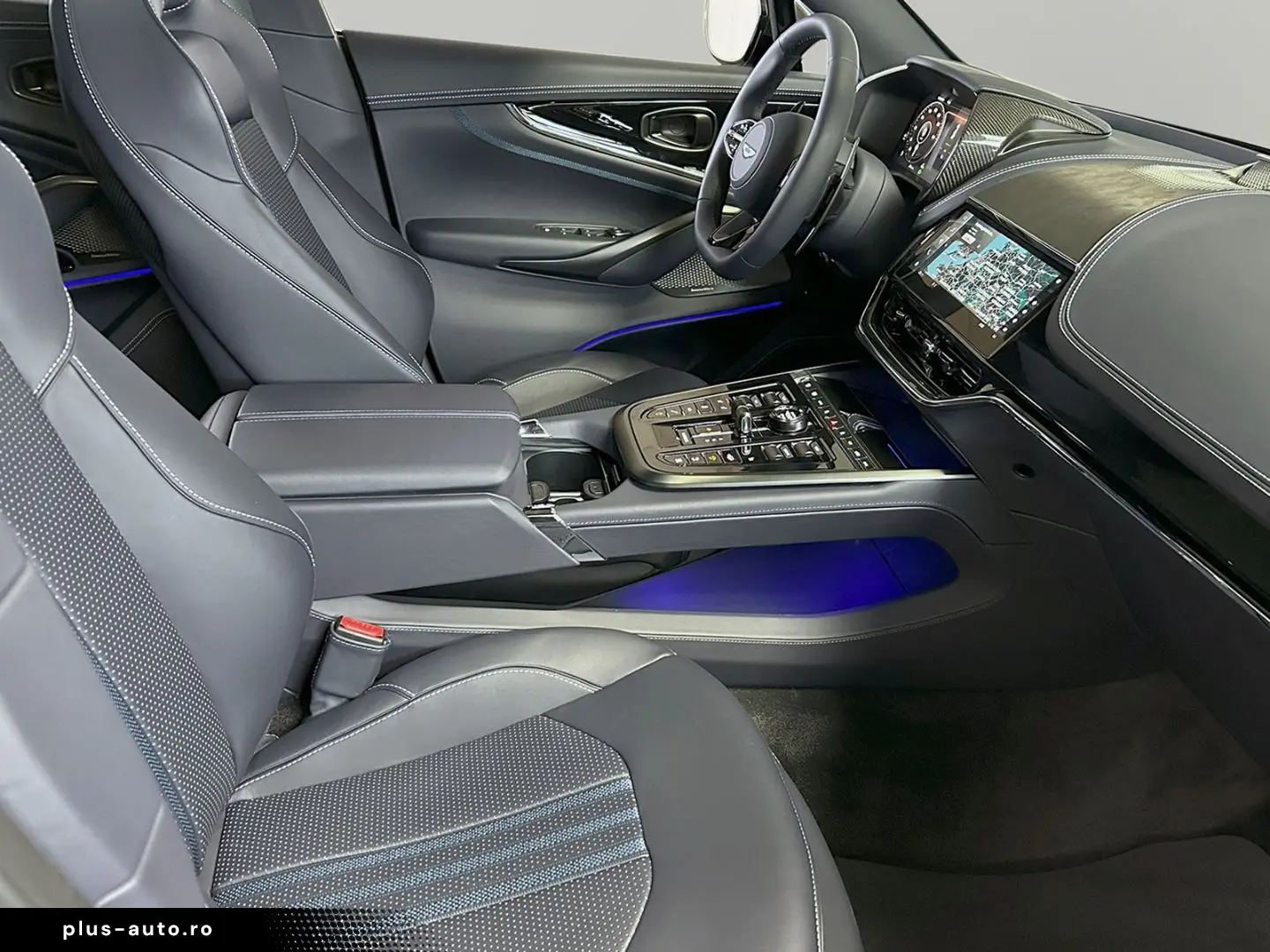 ASTON MARTIN DBX 707 Onyx Black Dark Knight Bowers & Wilkins