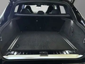 ASTON MARTIN DBX 707 Onyx Black Dark Knight Bowers & Wilkins