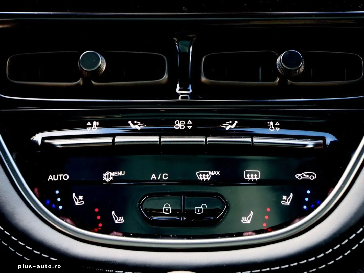 ASTON MARTIN DBX 707 UPE 274.360 -€ China Grey   Onyx Black