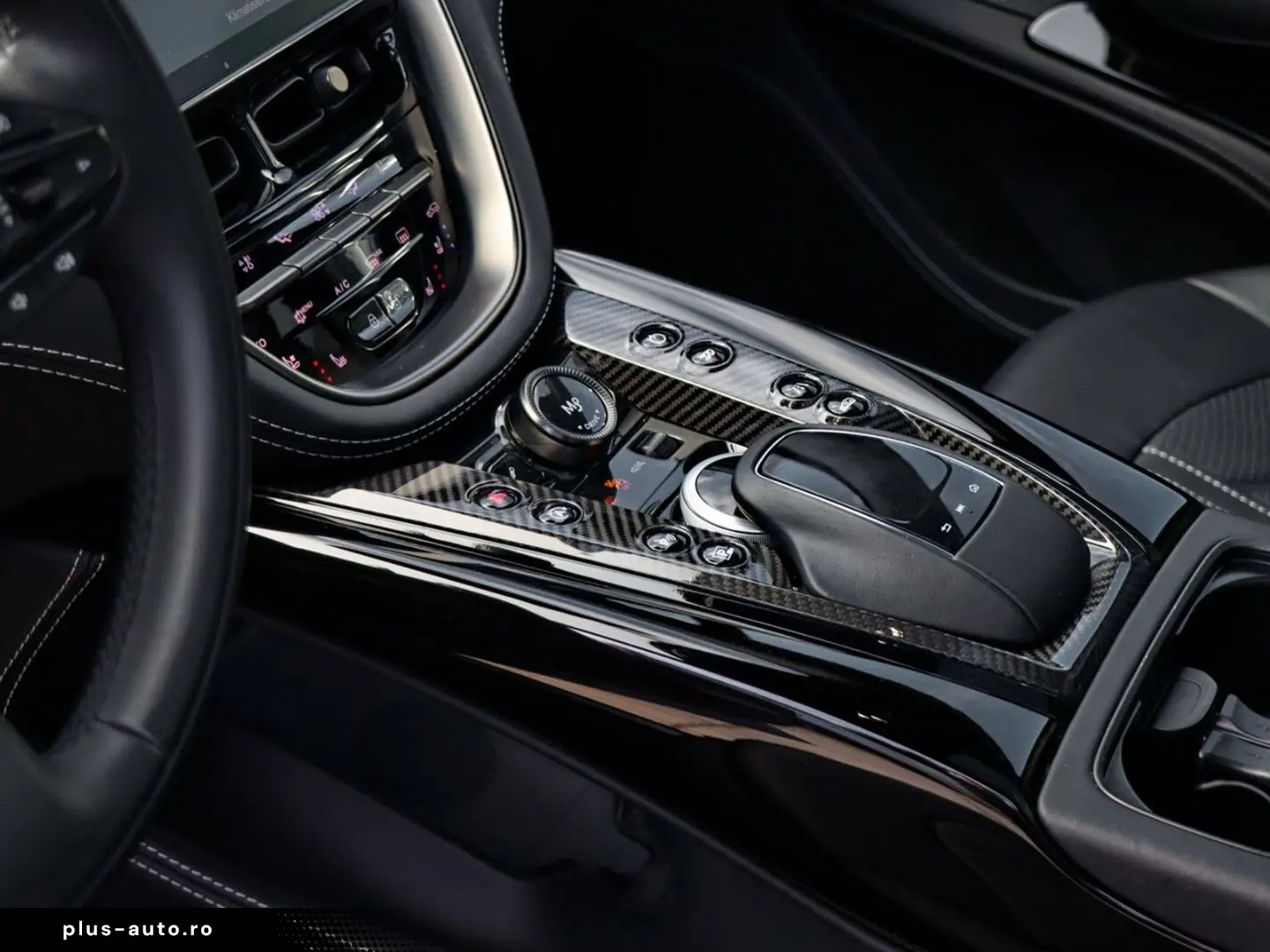 ASTON MARTIN DBX 707 UPE 274.360 -€ China Grey   Onyx Black