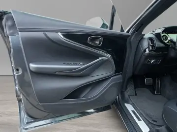 ASTON MARTIN DBX 707 Xenon Grey Onyx Black
