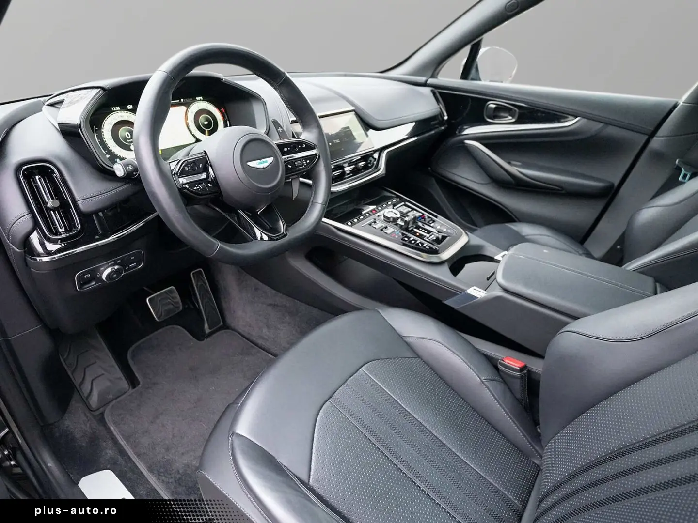 ASTON MARTIN DBX 707 Xenon Grey Onyx Black